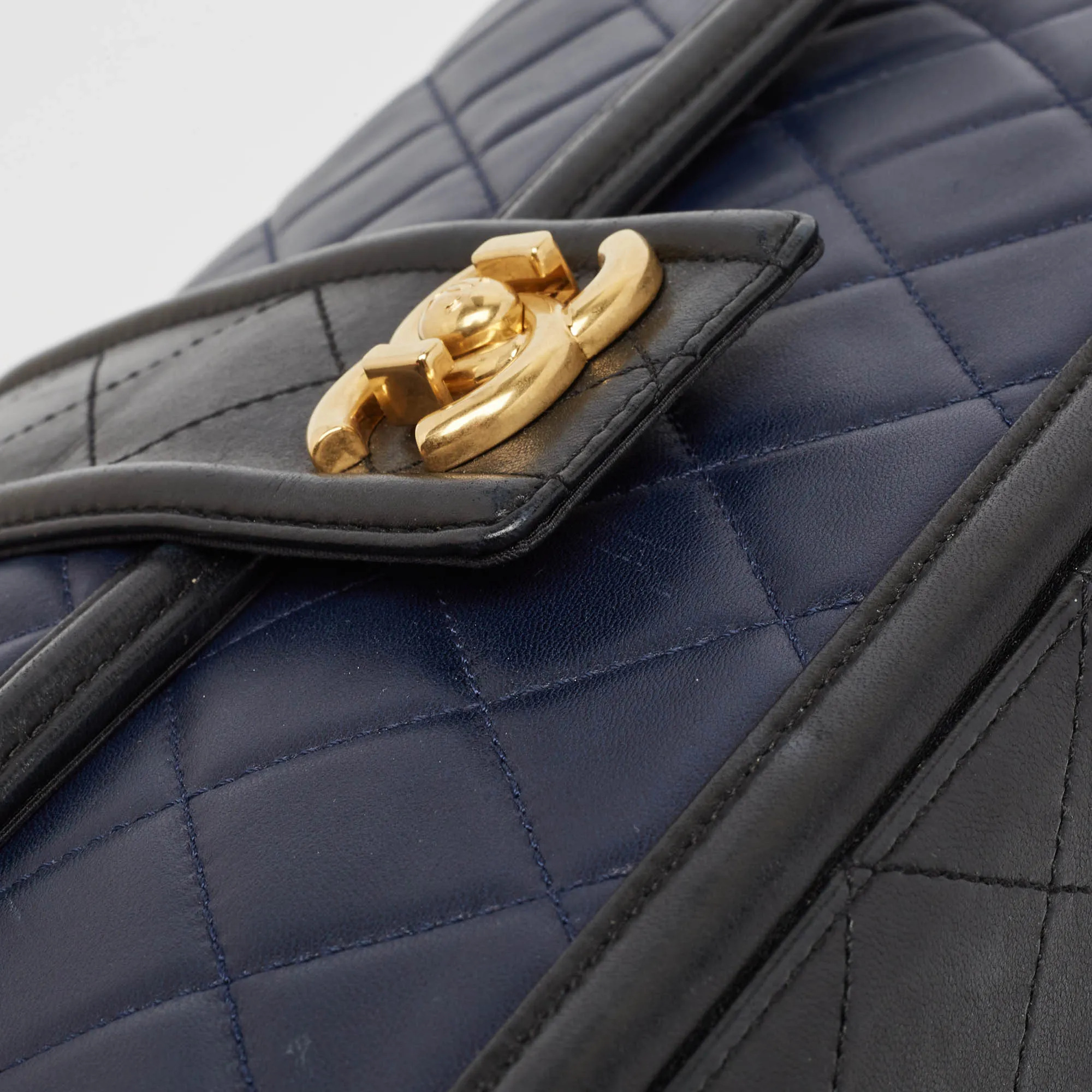 CHANEL Navy Blue/Black Quilted Leather Elegant CC Shoulder Bag