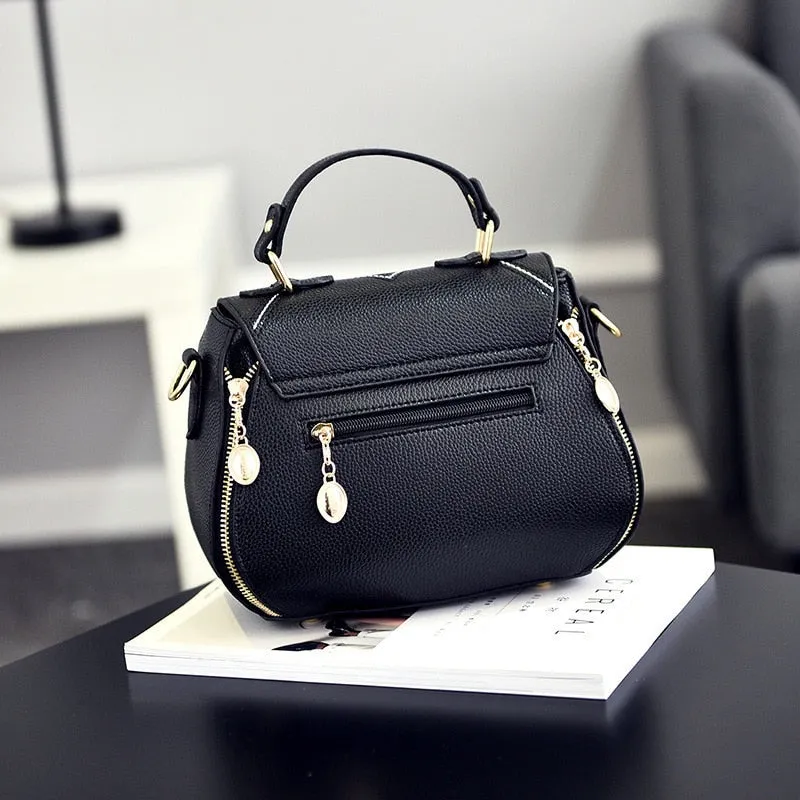 Geometry Small V Style Saddle Luxury Crossbody  Famous  Designer Louis