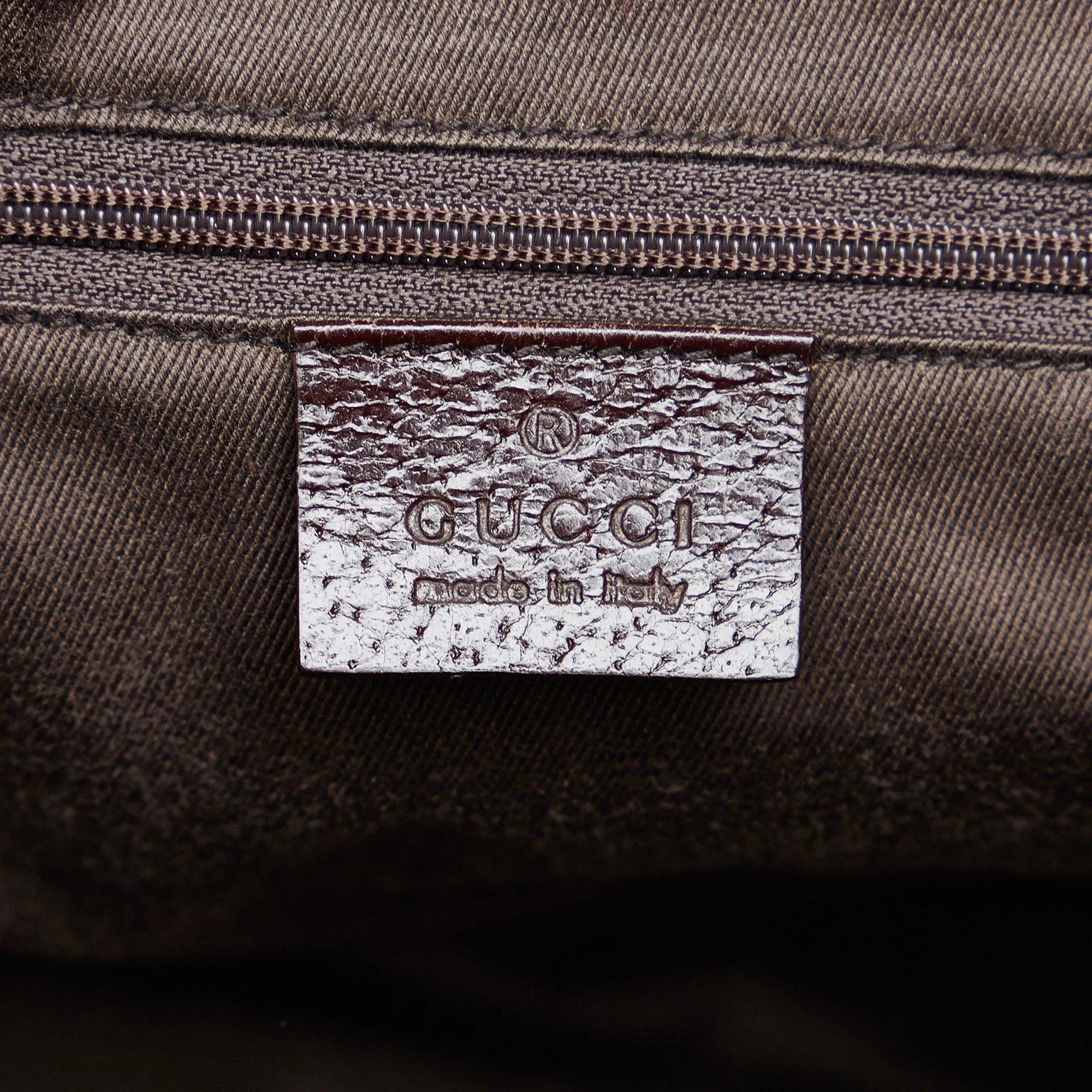 Gucci GG Canvas Tote (SHG-RviNOZ)