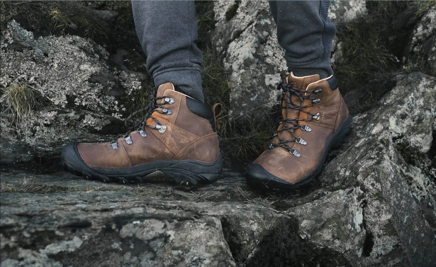 Keen Men's Pyrenees Waterproof Trail Boots (Syrup)