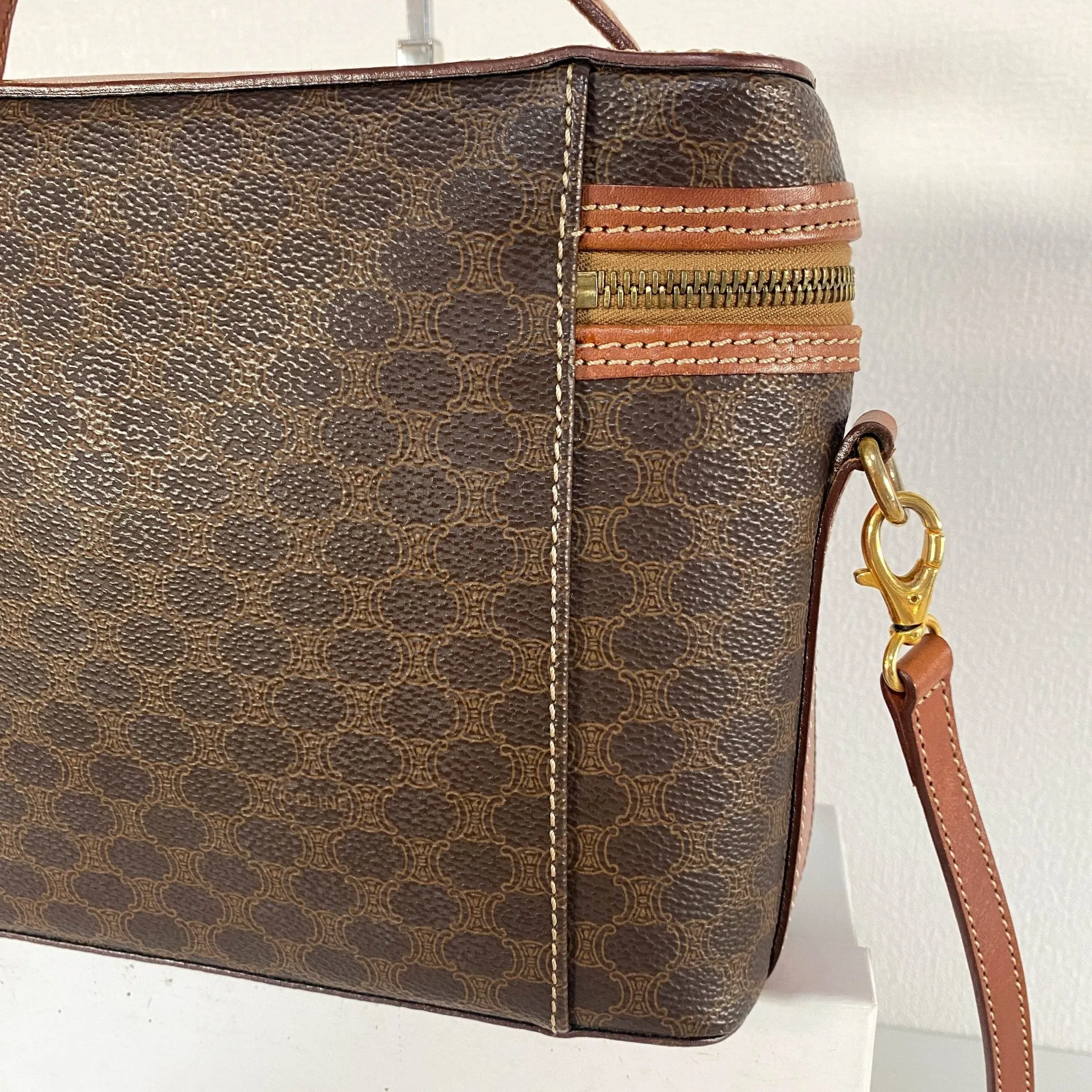 Macadam Triomphe Canvas Pochette Crossbody Pouch Bag