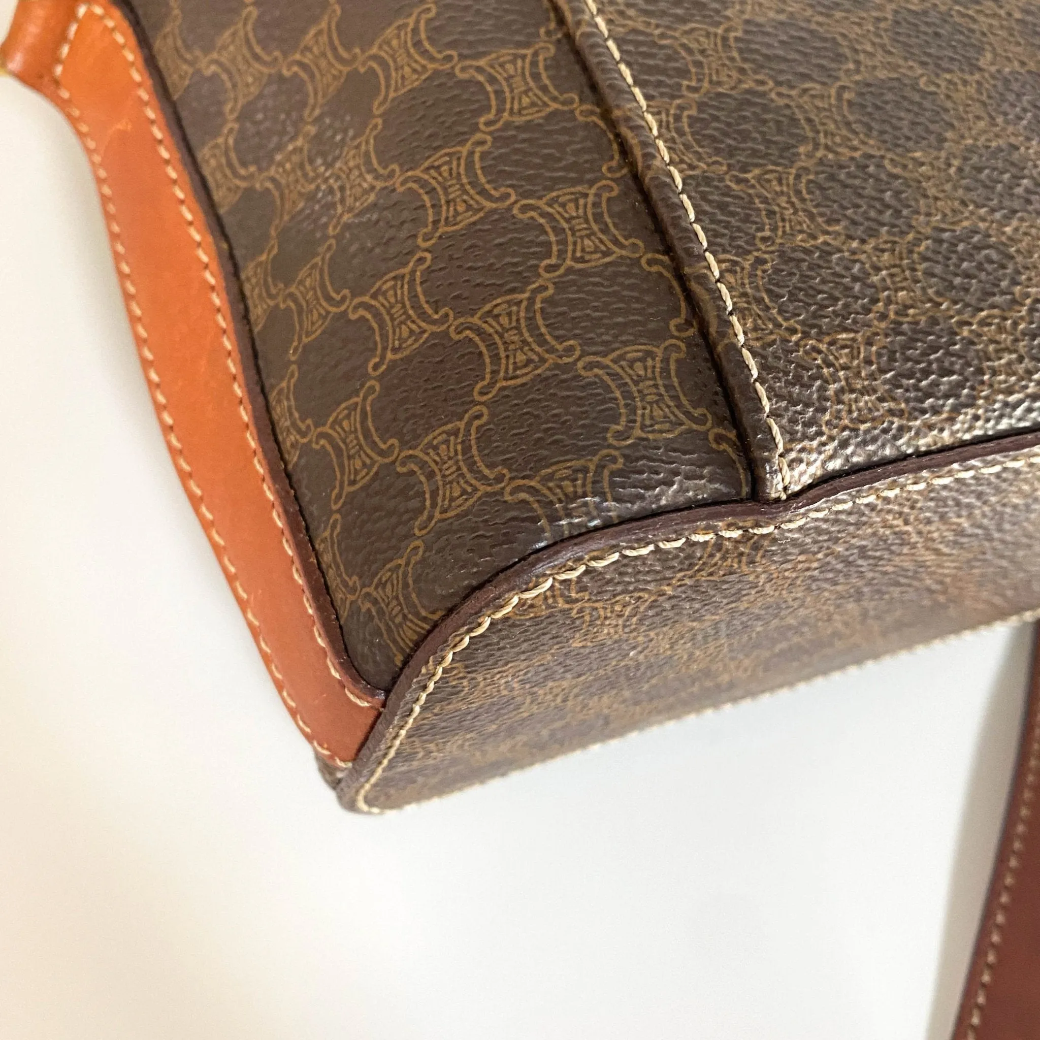 Macadam Triomphe Canvas Pochette Crossbody Pouch Bag