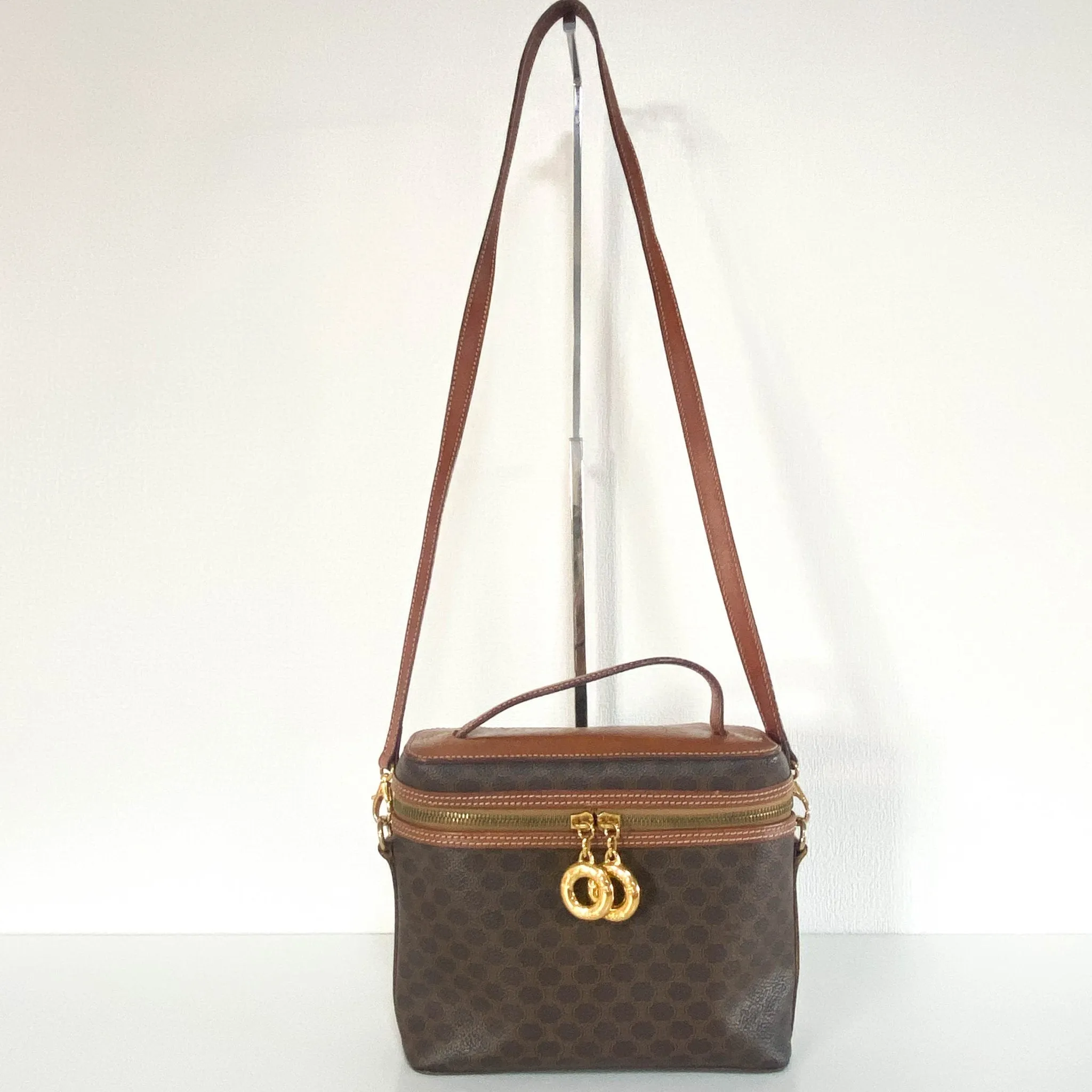 Macadam Triomphe Canvas Pochette Crossbody Pouch Bag