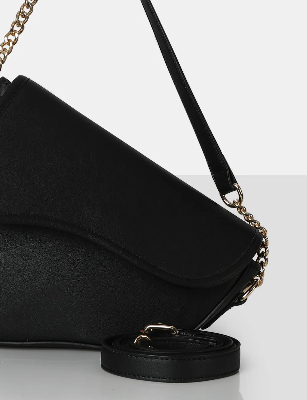 The Fox Black Saddle Shoulder Bag